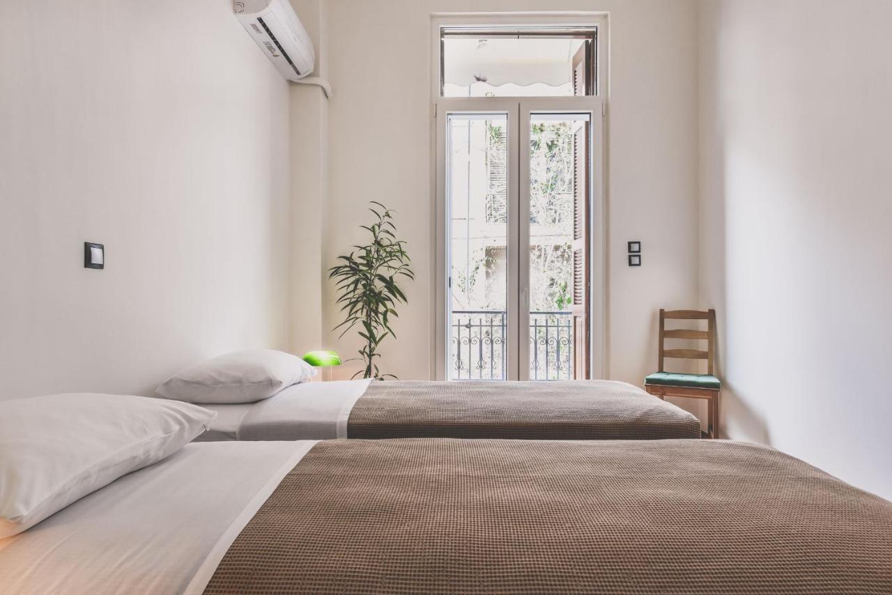 Neoclassical Apartment Near Acropolis - Livingstone Crystal Athena Bagian luar foto